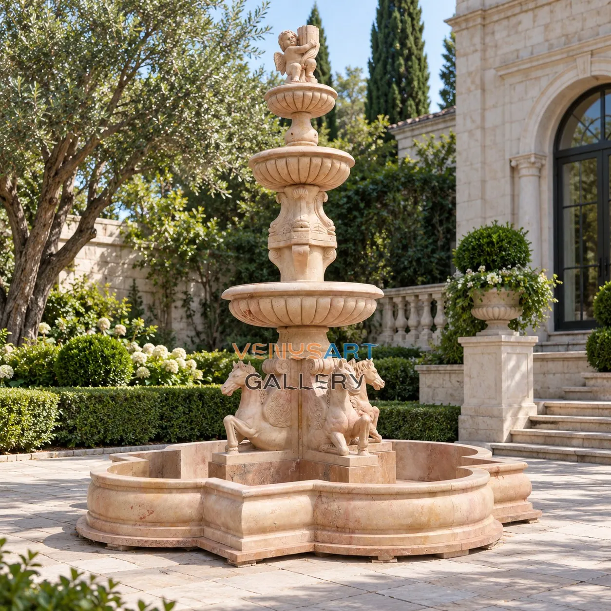 Warmtoniger Steinbrunnen mit Spiralsäule