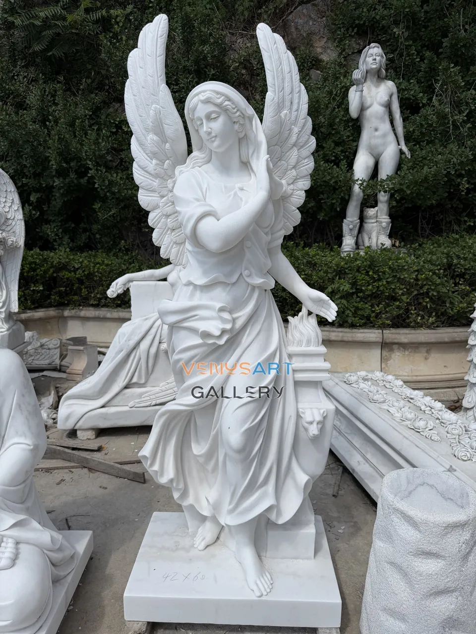 Seated Angel Holding Flowers — product photograph 1 showing the reference form and finish