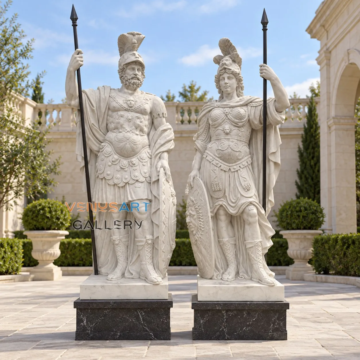 Pareja de figuras con lanza y escudo
