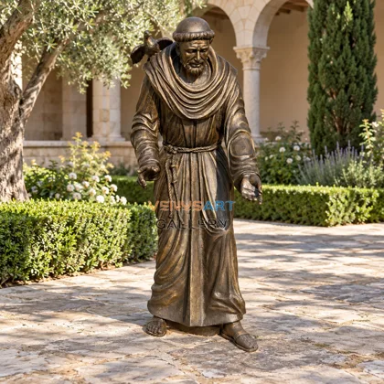راهب برداء وطائر على كتفه